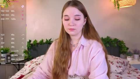 Snapshot of nancycaseys chatting on December 2, 5:13 am Luna online show from December 2, 5:13 am