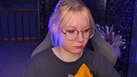 nancymartinez online show from January 11, 5:10 am