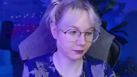 nancymartinez online show from January 12, 5:03 am