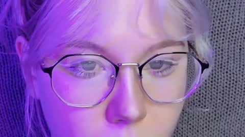 nancymartinez online show from January 12, 8:04 am