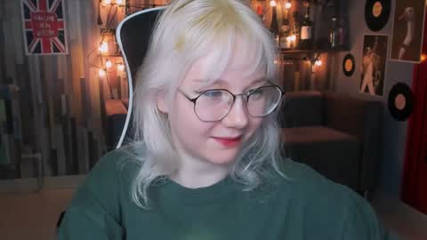 nancymartinez online show from February 5, 8:11 am