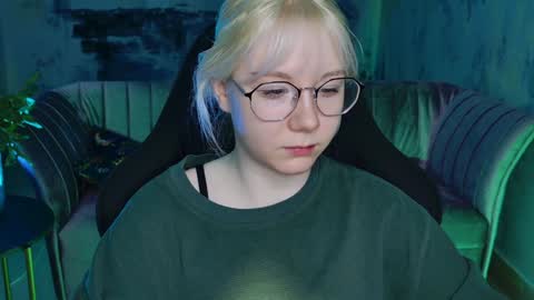 nancymartinez online show from February 8, 5:08 am