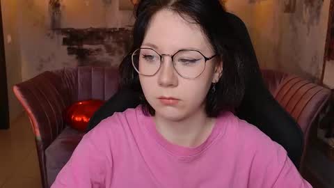 nancymartinez online show from October 16, 9:10 am