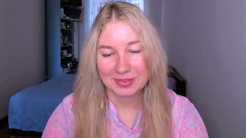Snapshot of nancysanders chatting on May 12, 7:05 am Nancy online show from May 12, 7:05 am