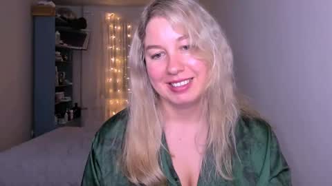 Snapshot of nancysanders chatting on May 16, 8:29 pm Nancy online show from May 16, 8:29 pm