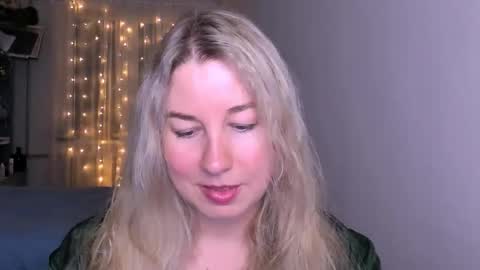 Snapshot of nancysanders chatting on May 28, 6:38 pm Nancy online show from May 28, 6:38 pm