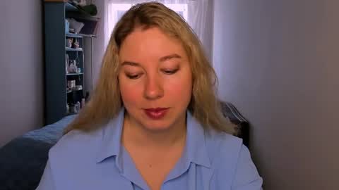 Snapshot of nancysanders chatting on June 13, 6:44 am Nancy online show from June 13, 6:44 am