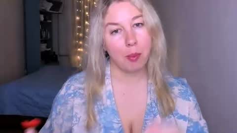 Snapshot of nancysanders chatting on June 20, 6:11 pm Nancy online show from June 20, 6:11 pm