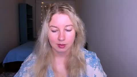 Snapshot of nancysanders chatting on June 28, 6:25 pm Nancy online show from June 28, 6:25 pm