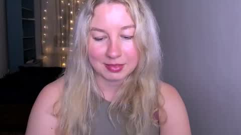 Snapshot of nancysanders chatting on July 4, 8:26 pm Nancy online show from July 4, 8:26 pm