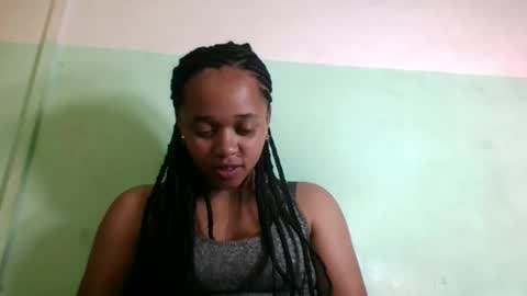 Snapshot of nandrianina416143 chatting on June 6, 4:50 am nandrianina416143 online show from June 6, 4:50 am