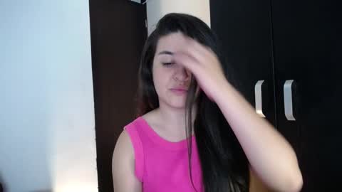 Snapshot of nani_gutierrez chatting on March 4, 1:34 am Nani online show from March 4, 1:34 am