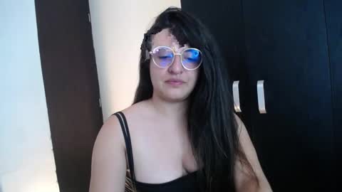 Snapshot of nani_gutierrez chatting on March 9, 2:50 am Nani online show from March 9, 2:50 am