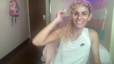 Snapshot of nanikitty69 chatting on December 3, 2:25 am Nanki Teresa online show from December 3, 2:25 am