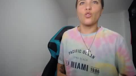 nanna yoshi online show from January 12, 11:47 pm