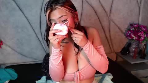 nany_pretty online show from December 15, 2:27 pm