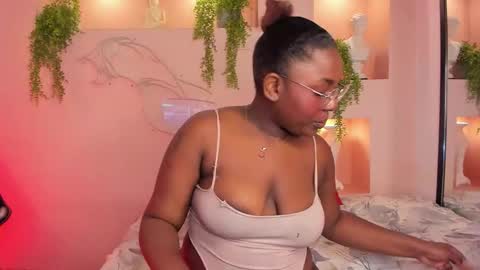 Snapshot of nanymoreno chatting on November 6, 2:07 pm nanymoreno online show from November 6, 2:07 pm