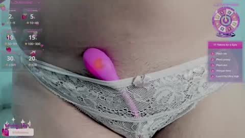 Snapshot of naoko_uwu chatting on February 12, 3:29 am Naoko online show from February 12, 3:29 am