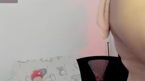 Snapshot of naoko_uwu chatting on November 25, 10:10 pm Naoko online show from November 25, 10:10 pm