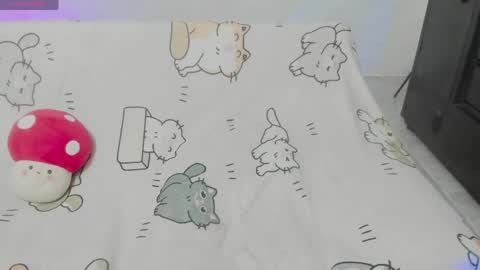 Snapshot of naoko_uwu chatting on April 16, 1:06 am Naoko online show from April 16, 1:06 am