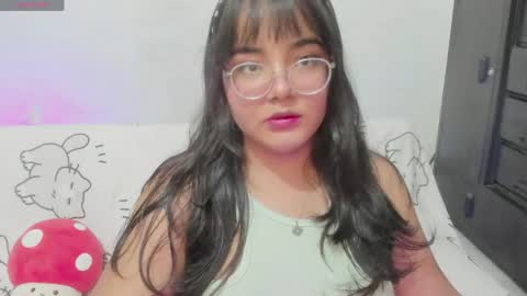 Snapshot of naoko_uwu chatting on April 20, 1:08 am Naoko online show from April 20, 1:08 am