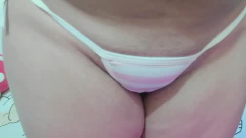 Snapshot of naoko_uwu chatting on April 24, 1:30 am Naoko online show from April 24, 1:30 am