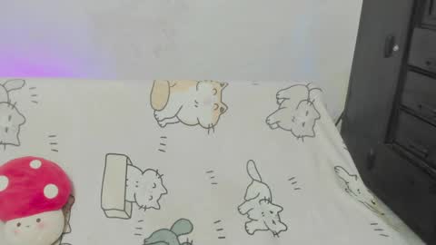 Snapshot of naoko_uwu chatting on April 30, 1:34 am Naoko online show from April 30, 1:34 am
