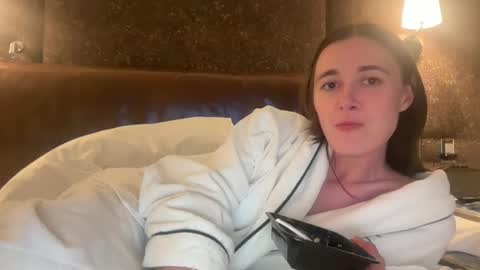 Snapshot of naomi________ chatting on June 1, 2:13 am Naomi online show from June 1, 2:13 am