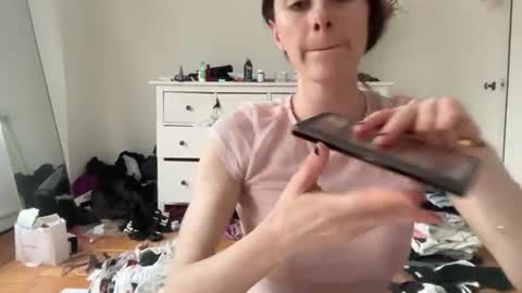 Snapshot of naomi________ chatting on July 6, 9:28 pm Naomi online show from July 6, 9:28 pm
