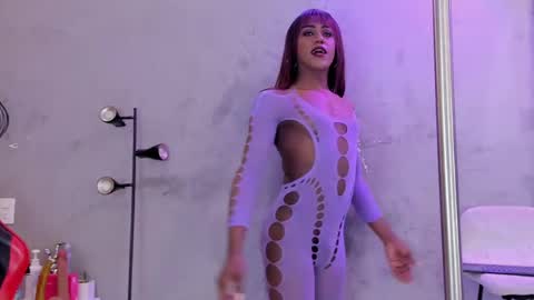 Naomi Blair online show from April 25, 4:04 am