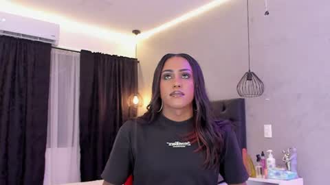 Naomi Blair online show from June 24, 3:27 am