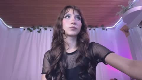Snapshot of naomi_gyal chatting on July 11, 12:30 pm Naomi online show from July 11, 12:30 pm