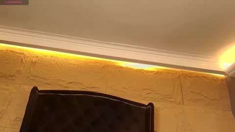 Naomi online show from October 11, 8:40 pm