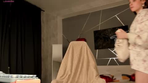 naomi_reiss online show from March 2, 11:55 pm