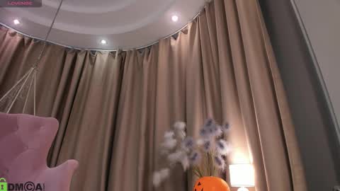 Naomi online show from November 3, 1:51 am