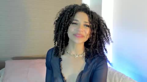 naomidawson online show from September 12, 12:11 am