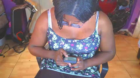 Snapshot of naomifux chatting on June 7, 9:51 pm Naomi online show from June 7, 9:51 pm