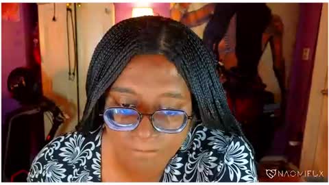 Snapshot of naomifux chatting on June 11, 7:12 pm Naomi online show from June 11, 7:12 pm