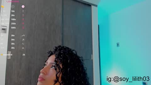 Snapshot of naomigarcia chatting on October 12, 2:54 am Naomi  online show from October 12, 2:54 am