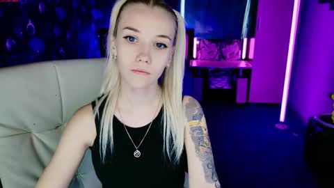 naomihita online show from November 8, 11:10 am