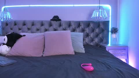 Snapshot of naomii_soto chatting on December 11, 4:09 pm Naomi online show from December 11, 4:09 pm