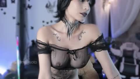 Snapshot of naomii_soto chatting on November 26, 8:21 pm Naomi online show from November 26, 8:21 pm