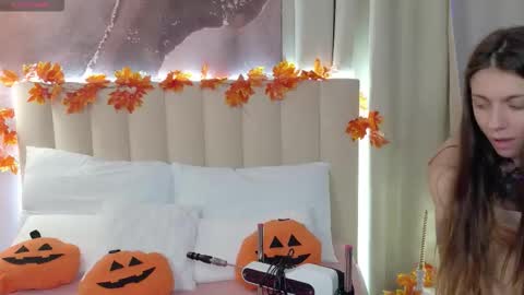 Naomi online show from October 22, 4:46 am