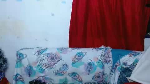 Snapshot of naomiquiin chatting on January 15, 5:23 am naomiquiin online show from January 15, 5:23 am