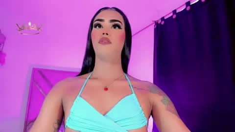 naomisaenz01 online show from July 23, 2:59 pm