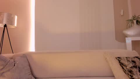 Naomi online show from February 9, 3:12 pm