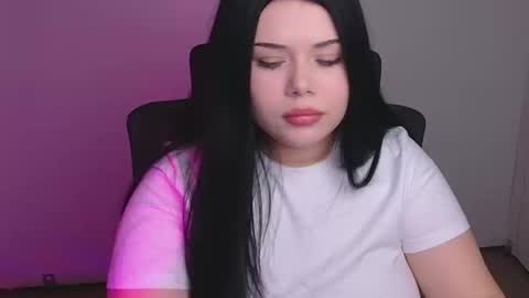 Naomi online show from November 4, 6:51 pm