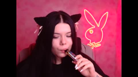 Naomi online show from November 25, 6:57 am