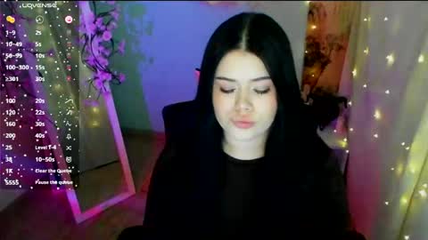 Snapshot of naomivibes chatting on May 13, 6:11 am Naomi online show from May 13, 6:11 am