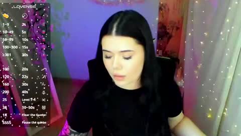 Naomi online show from June 25, 9:03 am